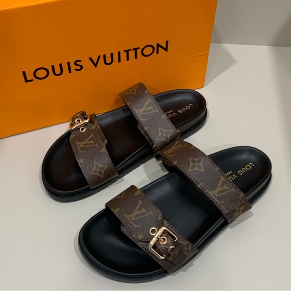 LV Sunset Flat Comfort Sandal - Women - Shoes | LOUIS VUITTON ® Louis Vuitton Women’s Sandals